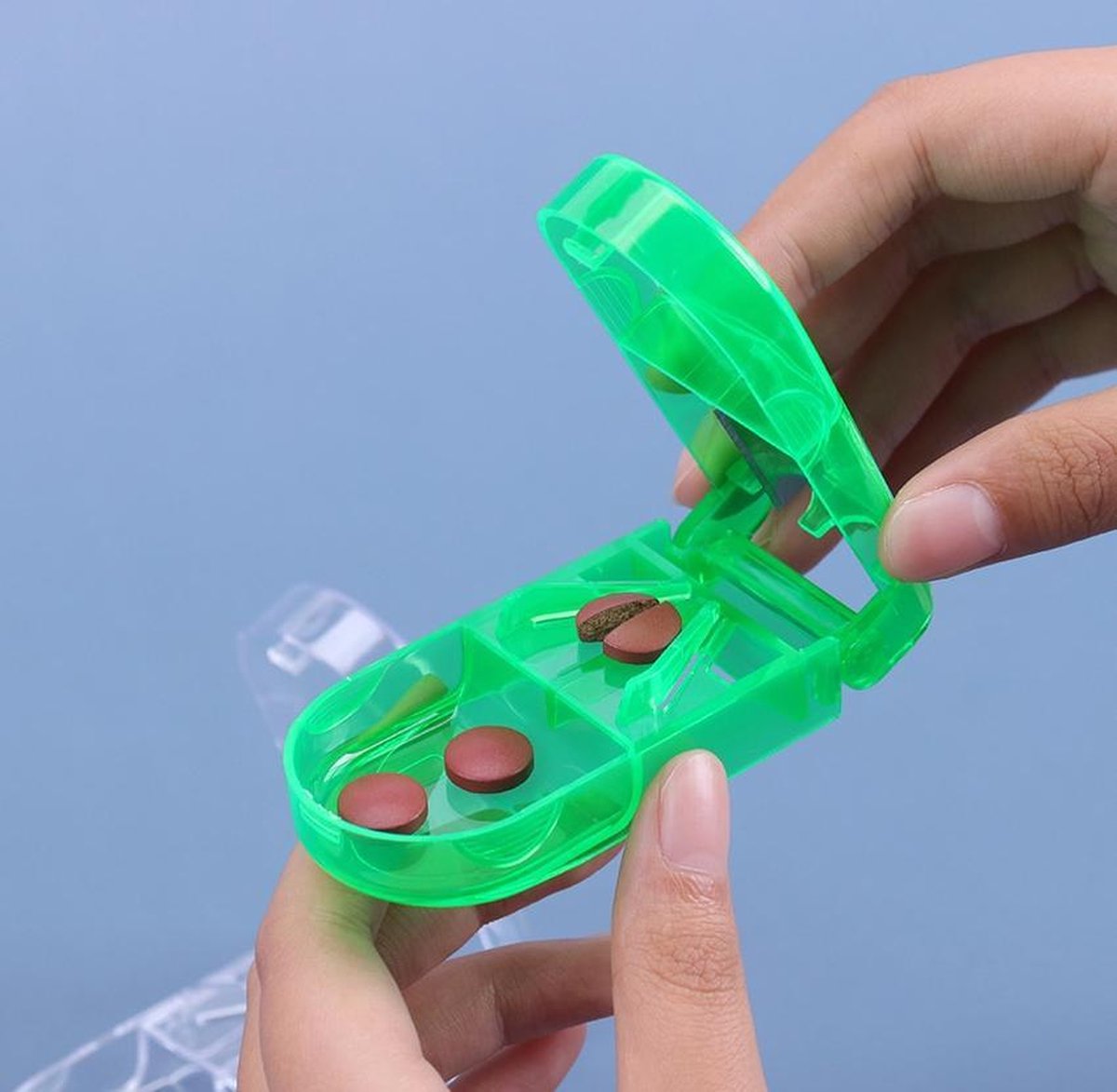 Pill cutter - Pill box - Medicine - Medication box - Medicine case - green