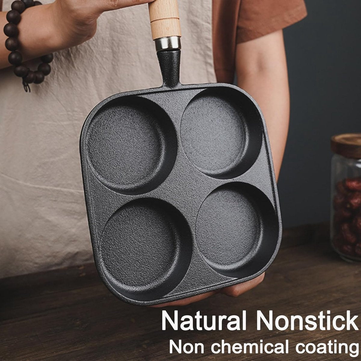 Four-pan 18 cm - Cast Iron - Natural Non-Stick Coating - For Eggs & Hamburgers