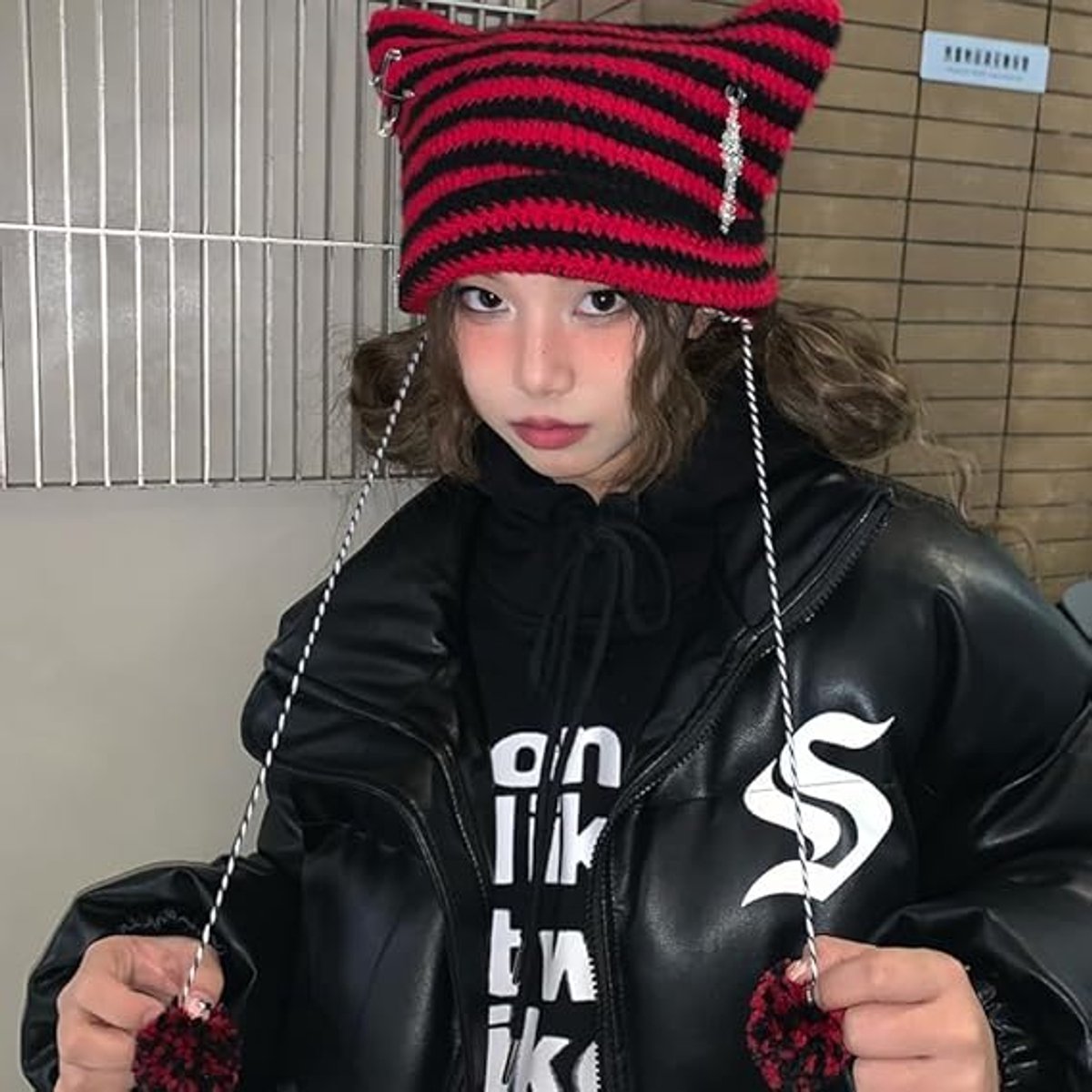 Ladies' Hat - Retro-style knitted hat - Crocheted girl's hat - Fox and cat ear design - Matches retro-style clothing (One size, red)