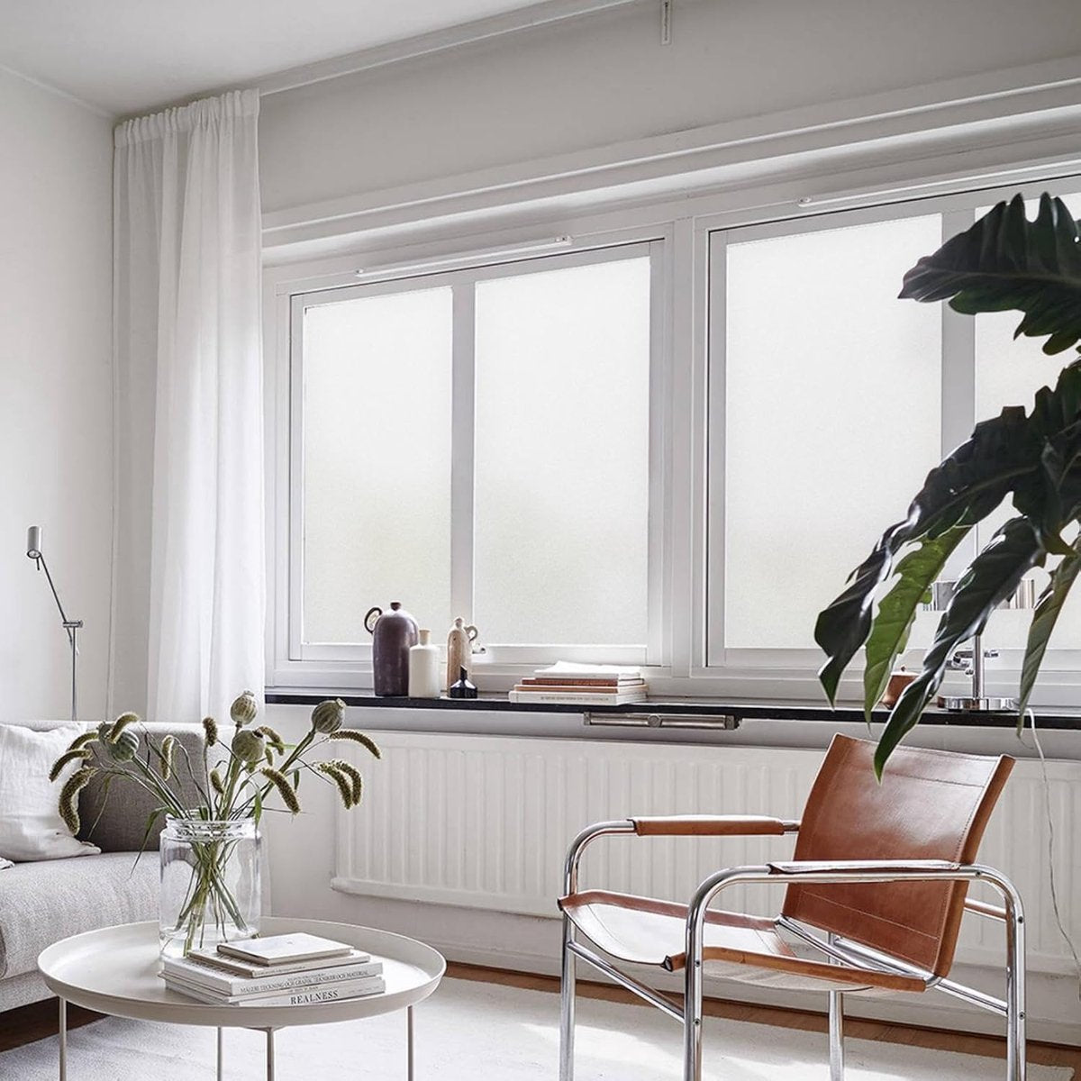 Window film - Decorative film - PVC - Anti-glare - Privacy window film - Privacy protection - Static adsorption window sticker - Suitable for windows, sliding doors, bathrooms, offices, meeting rooms - 45*100cm - Matte white