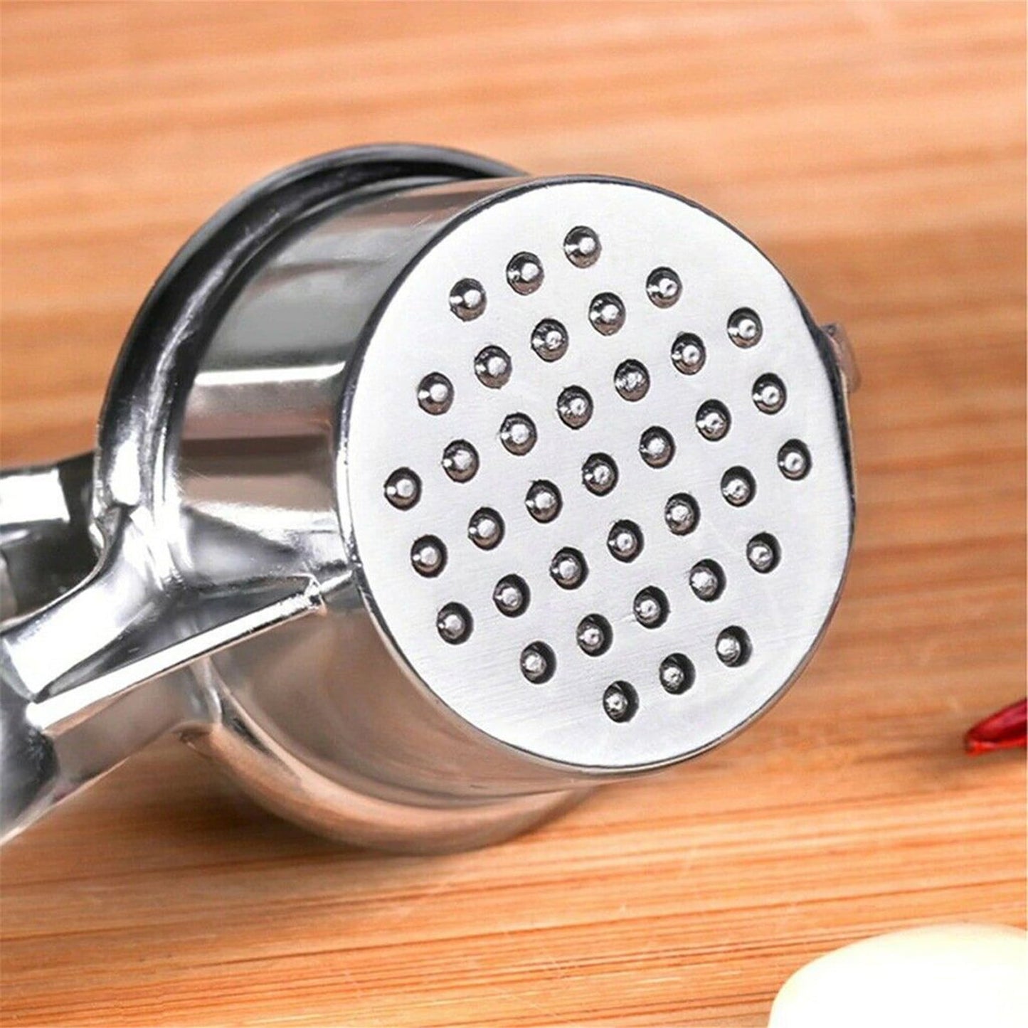 Stainless Steel Garlic Press Rocker, Garlic Mincer With Studs, Heavy Duty Garlic Chopper, Effective Garlic Peeler, Easy to Clean Kitchen Gadget for Minced Garlic, Dishwasher Safe 【Best Seller】C