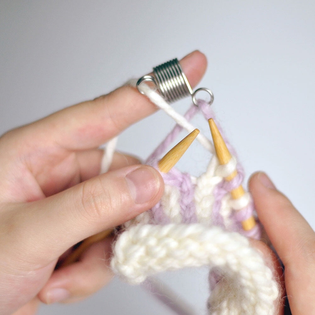 Ortofally 2 Pcs DIY Yarn Strand Guide Metal Yarn Threader Finger Ring Wool Thread Thimble Knitting Sewing Accessories Wool Weaving Tool (Large and Small Style) 1.9X1.1X1.1cm Silver