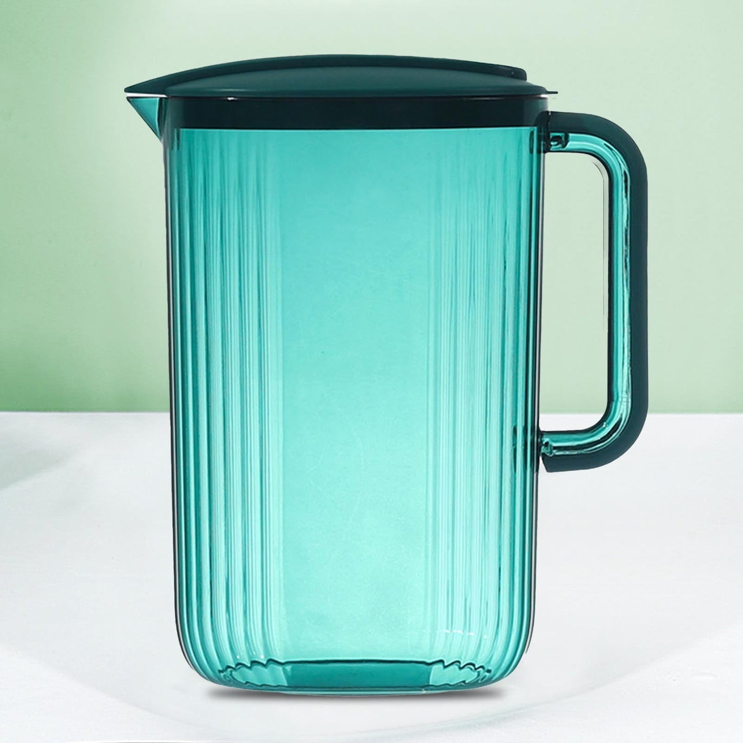 Water Pitcher With Lid,Clear Plastic Pitchers With Lids, Unbreakable Heat Resistant Tea Jug With Handle,Pitchers With Cover, Water Pitcher for Iced Drinks Juices Milk Cold Or Hot Beverages Green