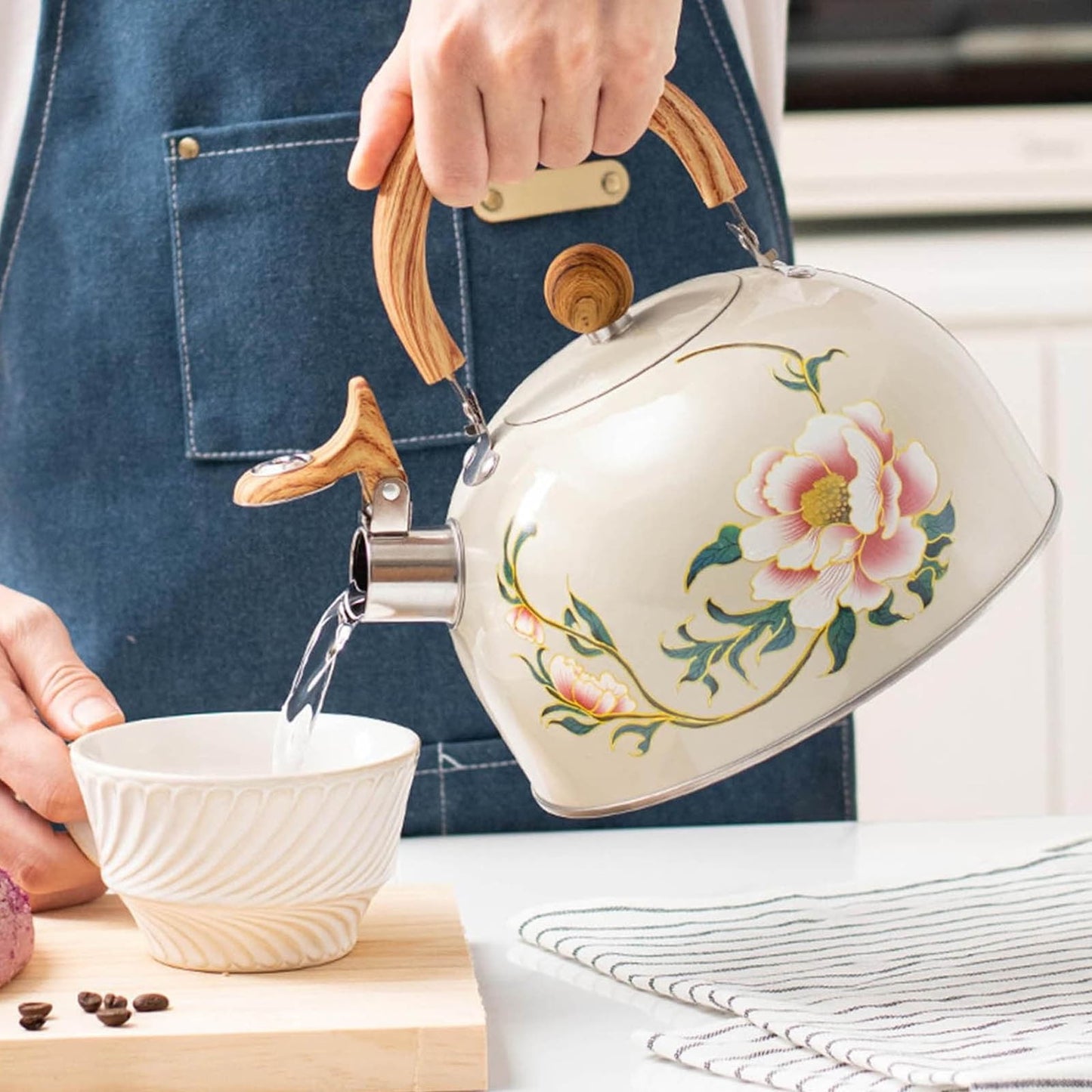 Darzheoy Whistling Tea Kettle for Stovetop, Stainless Steel Tea Pot Kettles, Rapid Boiling Teapot with Stay-Cool Ergonomic Handle, Perfect for Home & Kitchen Multicolor