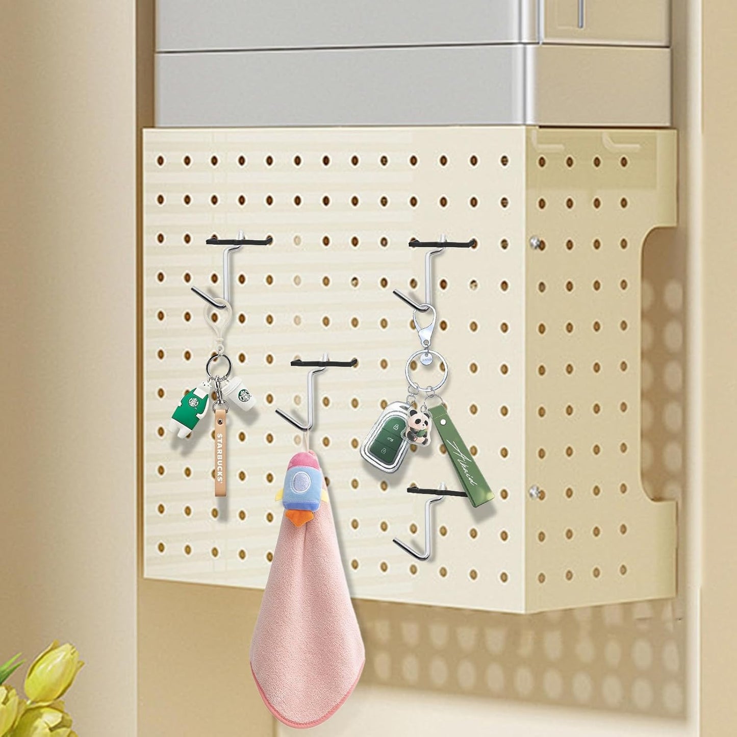 Black Peg Locks Plastic Pegboard Hook Locks Pegboard Display Hook Organizer Fixer Peg Board Hook Clip Retainers Pegboard Hook Organizer for Standard 1/4" and 1/8" Pegboard(60Pcs)