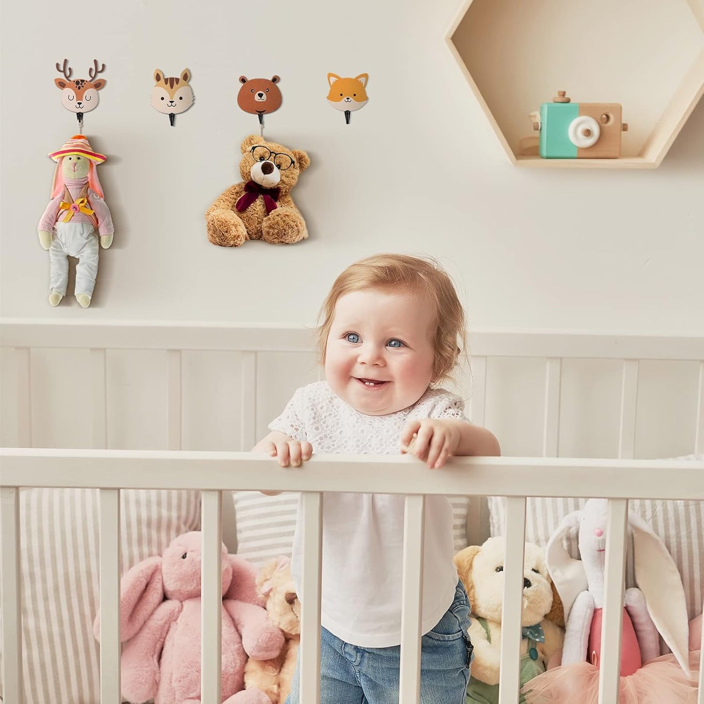 4 Pcs Kids Wall Hooks Wooden Safari Animal Decorative Wall Mount Coat Hooks Jungle Animal Theme Nursery Decor Cute Towel Hanger for Kids Room Bedroom Bathroom Home Decorations