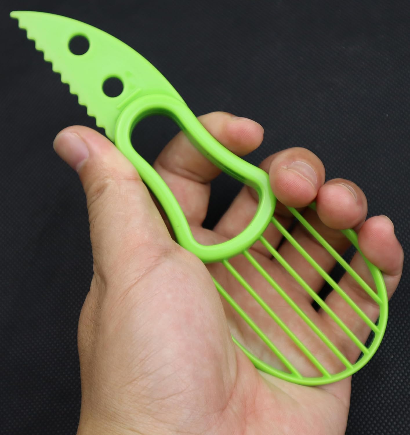 3-in-1 Avocado Tool - Safe Cutter, Pitter and Spoon in One - Green - Set of 1
