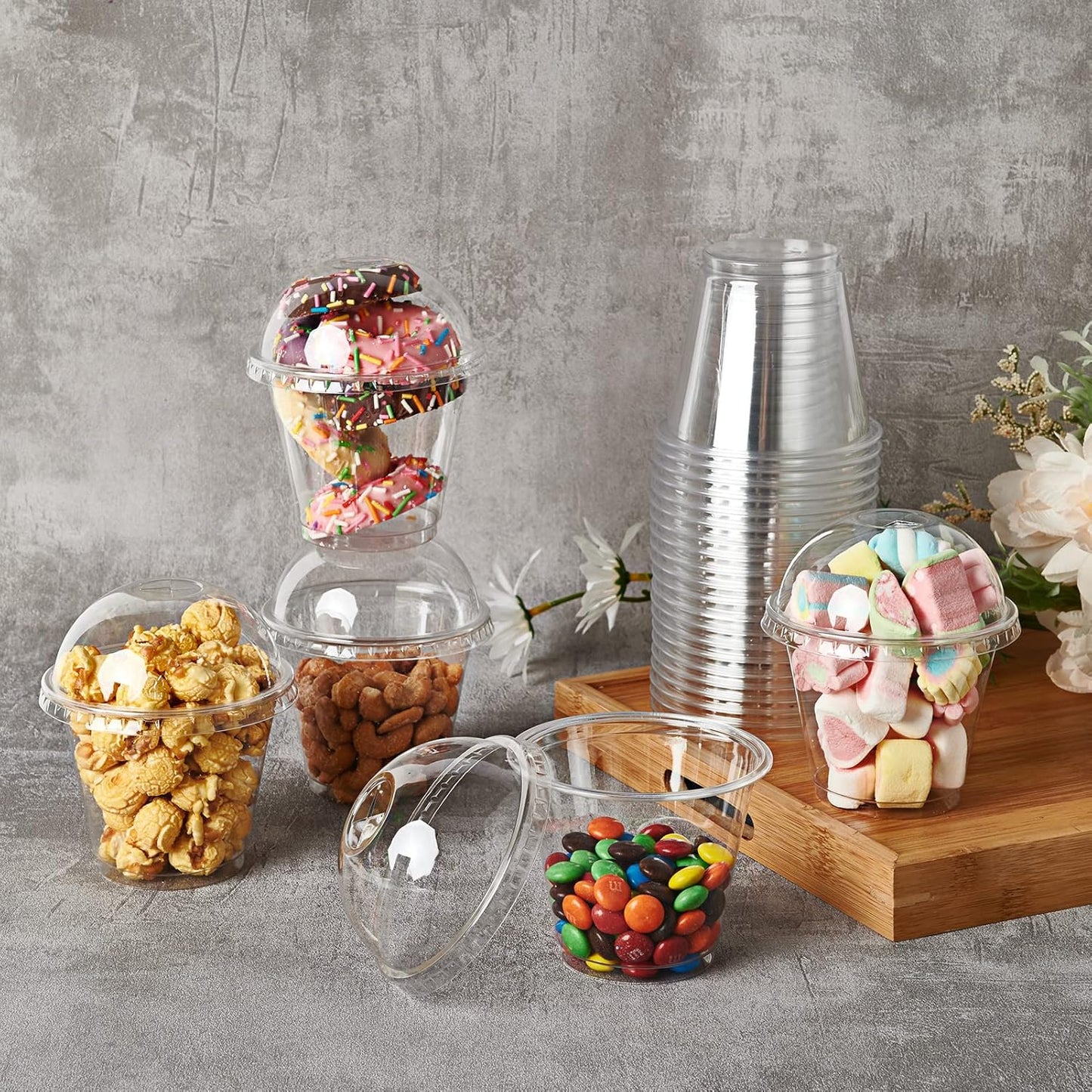200 PACK 9 oz Clear Plastic Cups With Dome Lids, Crystal Clear Dessert Cups for Ice Cream, Latte, Cold Drinks