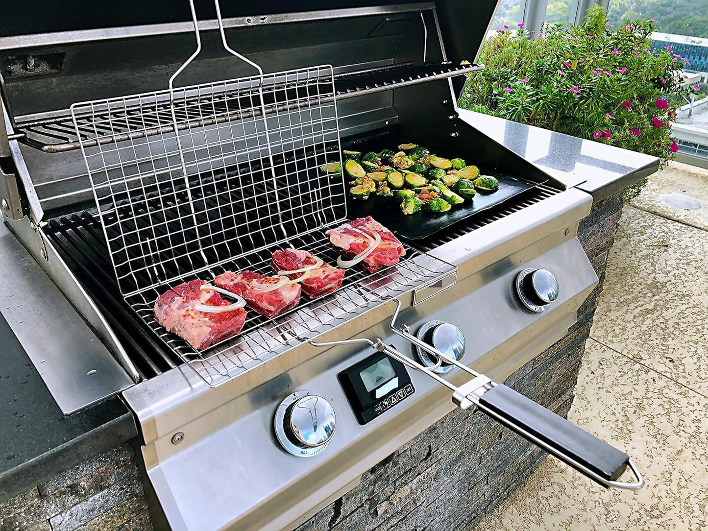 Fish Grilling Basket, Folding Portable Stainless Steel BBQ Grill Basket for Fish Vegetables Shrimp with Removable Handle, with Basting Brush and Storage Bag