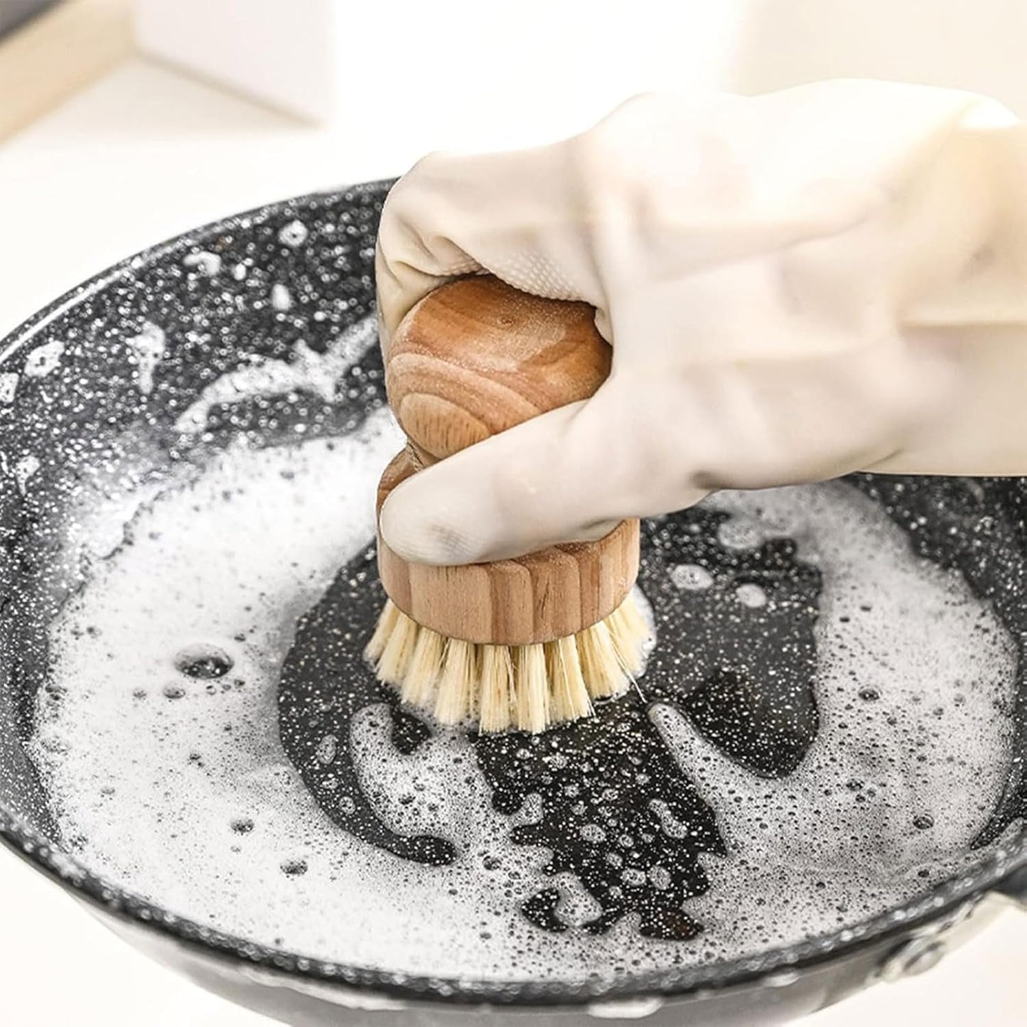 Dish Scrub Brush Dish Scrubber, 2 Packs Natural Bamboo Dish Brush Full Circle Palm Scrub Brush for Cleaning Pots Pans Vegetables (3.12 x 2.2 in)