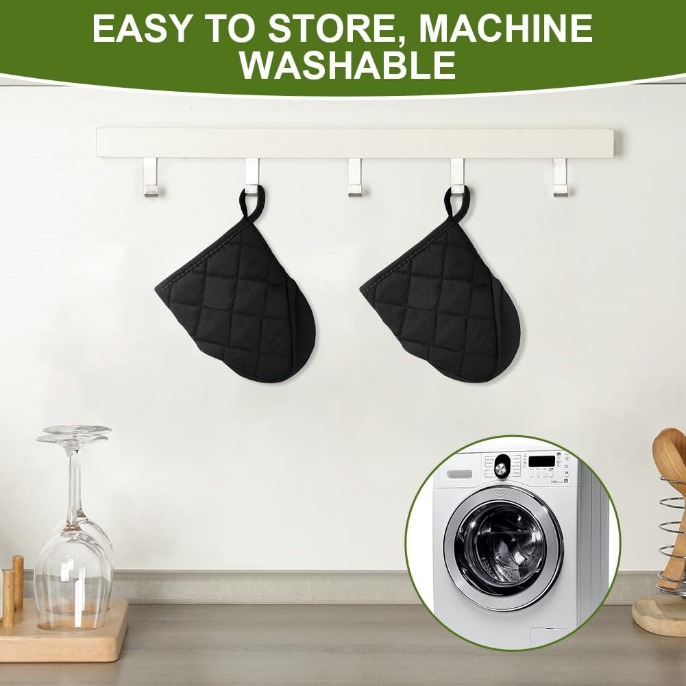 1 pair of short oven mitts made of neoprene cotton - black - with non-slip surface and hanging loop - suitable for cooking, baking and grilling