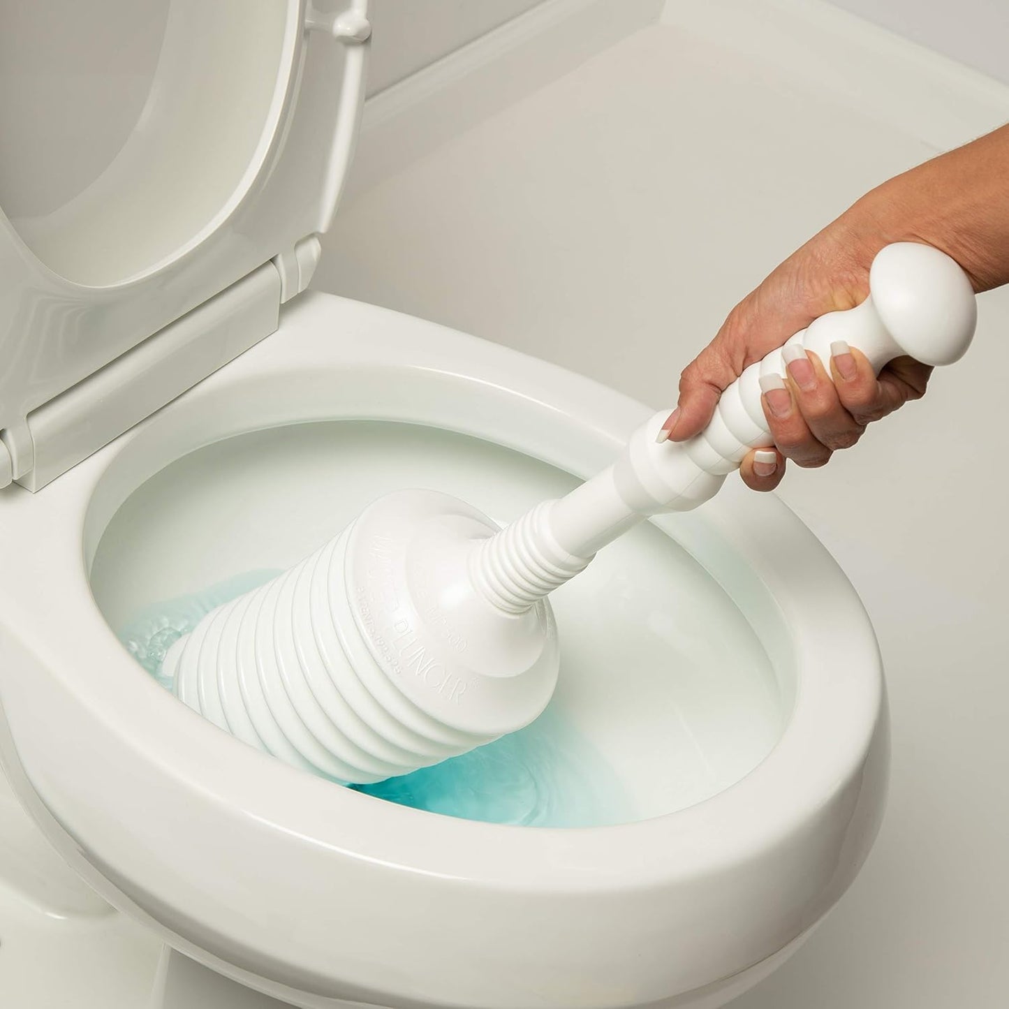 Master Plunger MP500-B4 Heavy Duty Bathroom Toilet Plunger Kit with Short Bucket. Equipped with Air Release Valve, White