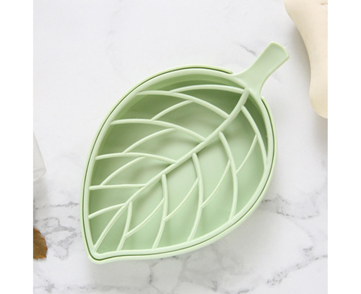 2Pcs Soap Drain Boxes Creative Shape Drainage Design High Durability Dual Layer Store Soaps Punch Free Leaf-Shaped Desktop Soap Trays for Bathroom-Green