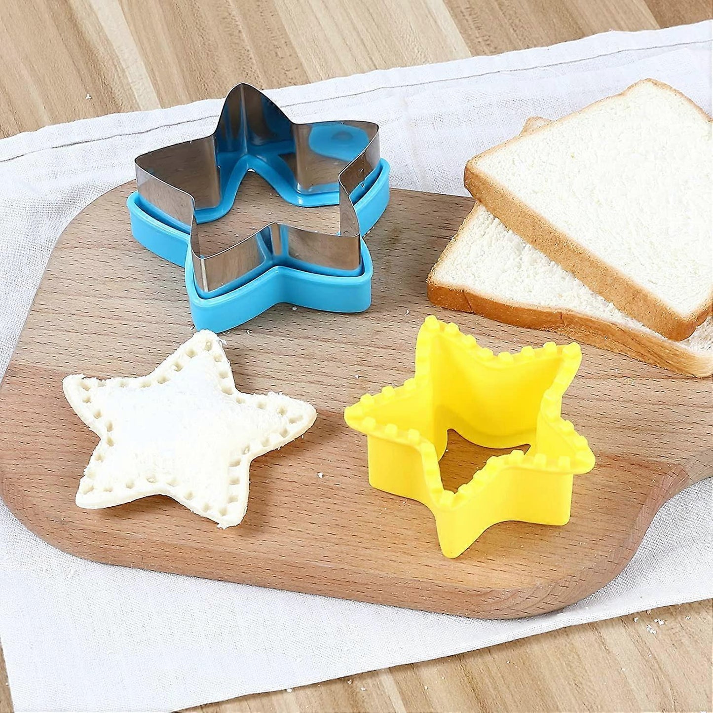 4pcs Sandwich Cutter and Sealer Set Bread Pancake Cookie Cutters