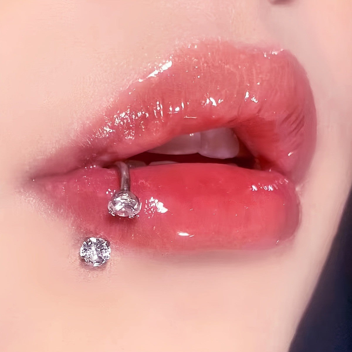 2-PCS Colour G23 Titanium Horseshoe Ring with 5A Zircon Internal Thread for Nose Ear Lip Septum Piercing Hypoallergenic Jewelry for Local Trendsetters