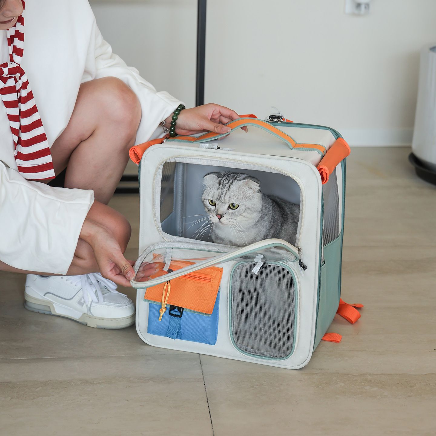 Orange and Grey Large Space Pet Carrier Backpack – Foldable Cat Carrier Bag with Breathable Side Mesh & View Window, Storage Pocket and Removable Bottom Pad for Dog and Cat, 42 x 36 x 27CM