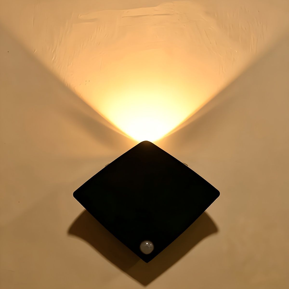 Manta Ray Wall Lamp Ocean Themed Wall Light Unique Wall Lamp Coastal Home Decor - Black - Size Battery model