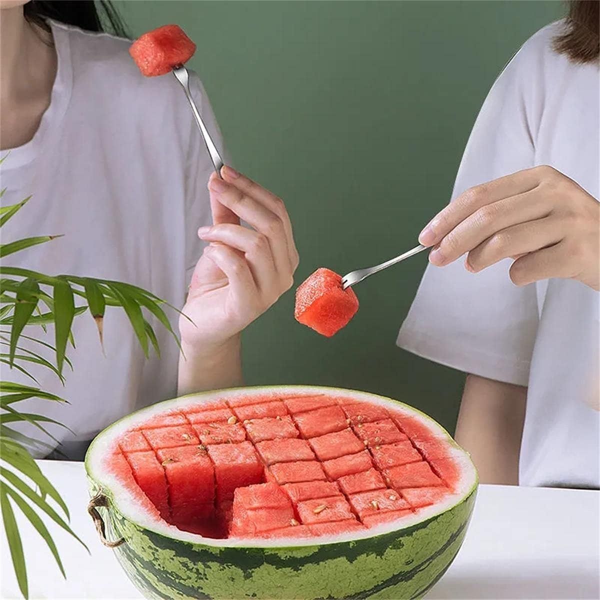 Stainless Steel Watermelon Cube Cutter Slicer, Ergonomic Handle Fruit Dicer for Kitchen and Outdoor Picnics (Silver)