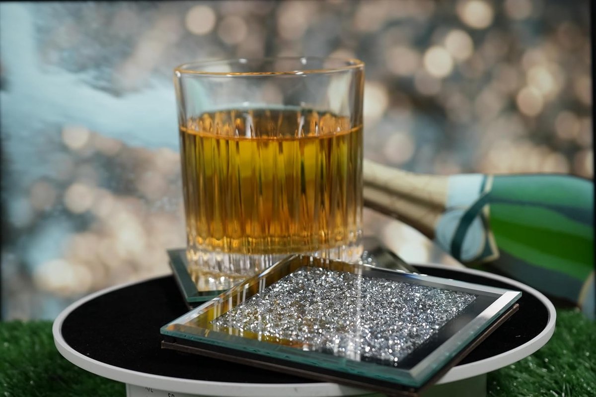 Set of 4 Mirror Effect Coasters – Crushed Diamond Coasters – Table Decor – With cut diamond crystal and mirror (square), for restaurant tables, kitchens, bars, restaurants
