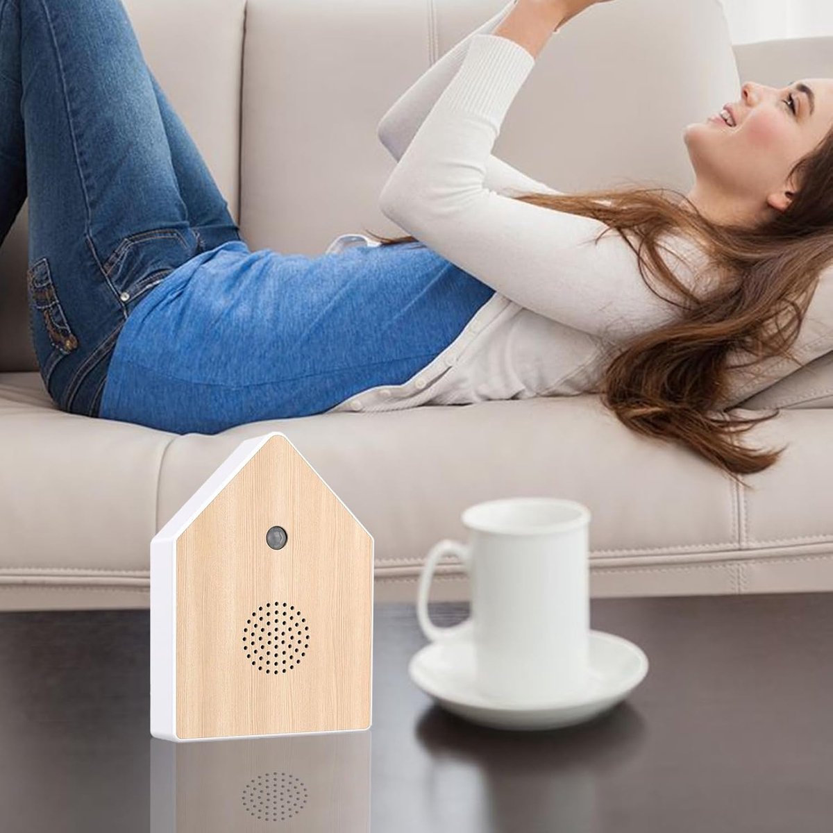 Motion detectors with nature sounds - Wall-mounted housing - Nature sounds - Birdsong - Songs - Suitable for hallways, bathrooms, guest rooms, toilets, and relaxation areas - Solid wood panels