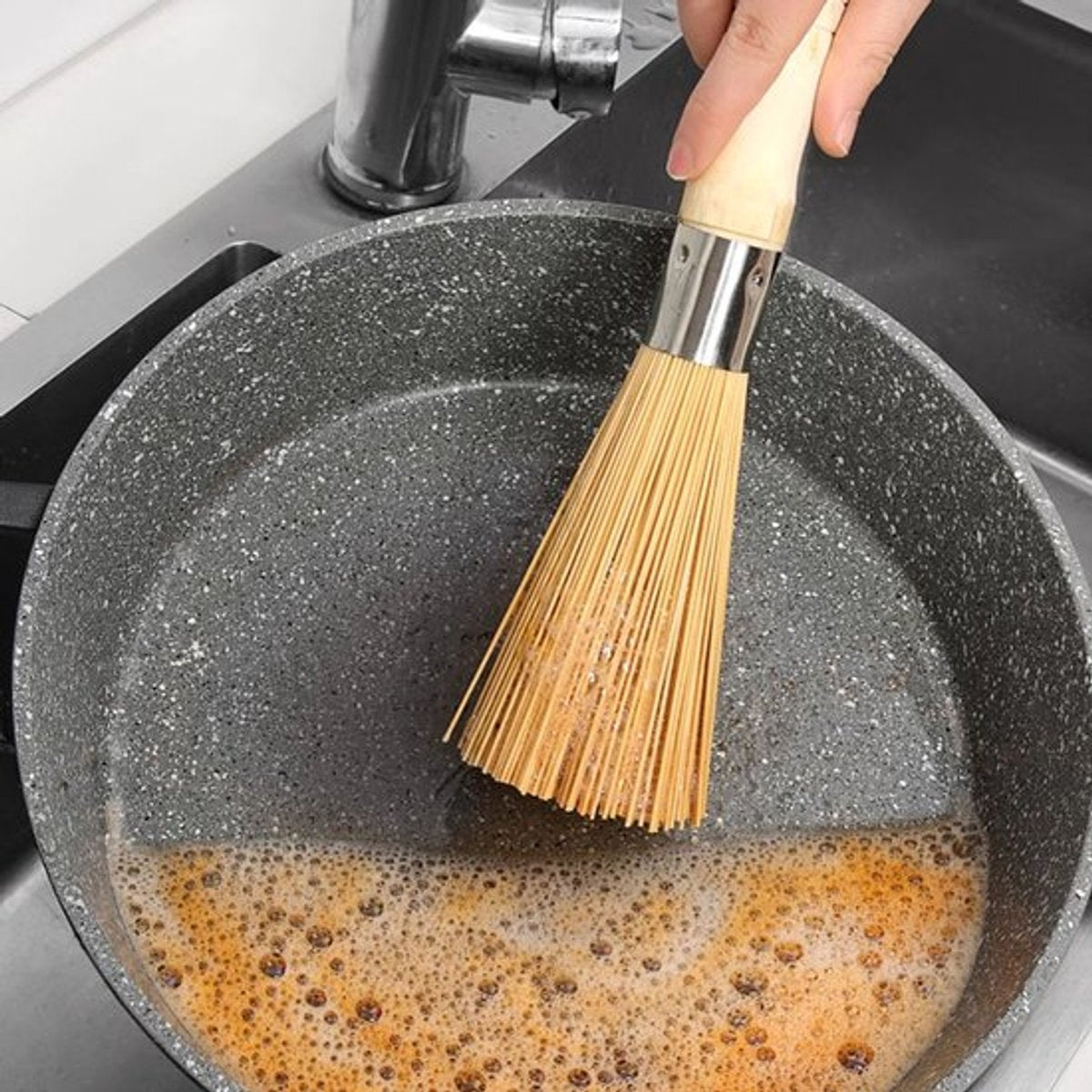 2 pieces - Natural bamboo scouring brush - Bamboo kitchen brush - Cleaning brush - Household dish brush - for cleaning dishes, cast iron pots, pans, vegetables and the sink.