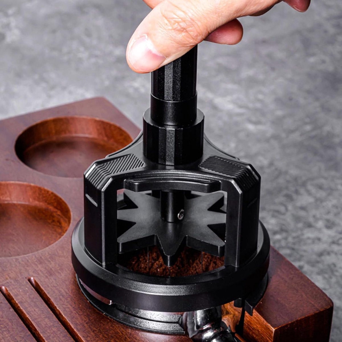Manual coffee press - Magnetic coffee preparation tool - Coffee maker accessory - Non-slip prong mixer - Countertop - Workstation - Coffee preparation - Homemade coffee grounds cleaner - 58 mm coffee press