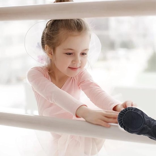 Women's Ballet Shoes – Ballet Shoes for Girls – Black – Soft PU Leather Dance Shoes with Non-Slip Sole – Suitable for Ballet, Yoga & Home Use – For 9 UK Child