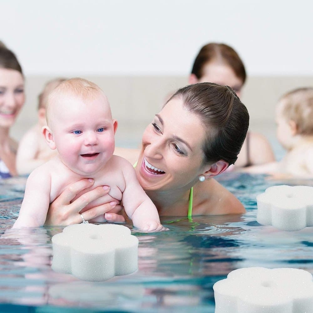 50-Pack Oil Absorbing Sponges for Pool, Flower Shaped, Effective Oil and Dirt Removal