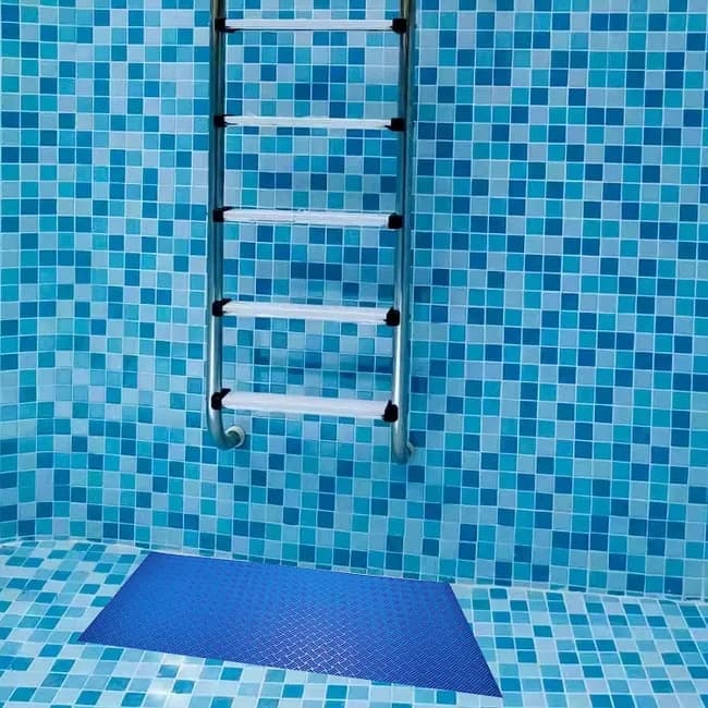 Non-Slip Pool Ladder Mat for Above-Ground Pools, Anti-Slip Protection, 60 x 23 cm