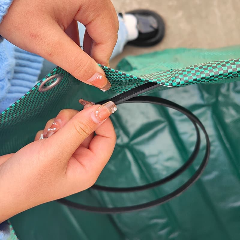 2 Large Capacity Garden Bags with Handles, Self-Standing and Robust for Leaves Lawn Hedges and Garden Waste, 67 x 76cm