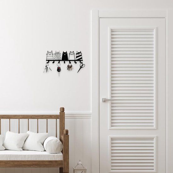 7-Hook Black Metal Cat Wall Rack, Decorative Key, Coat and Accessory Organizer