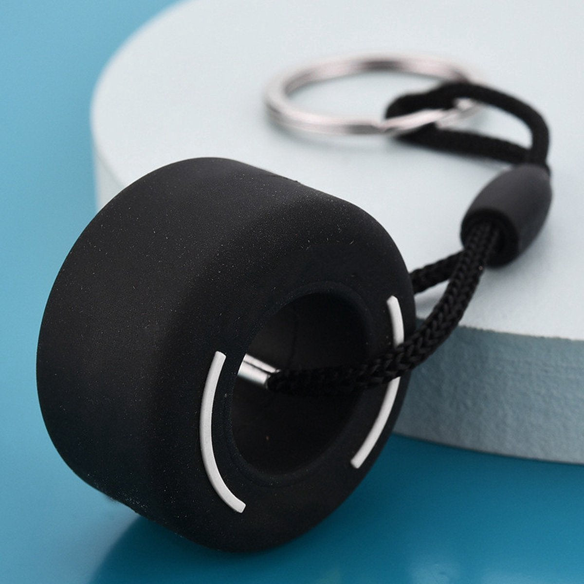 Racing Tire Keychain | Car Tire Key Holder | Racing Tire Keychain | Universal | Car Accessories | Black/White