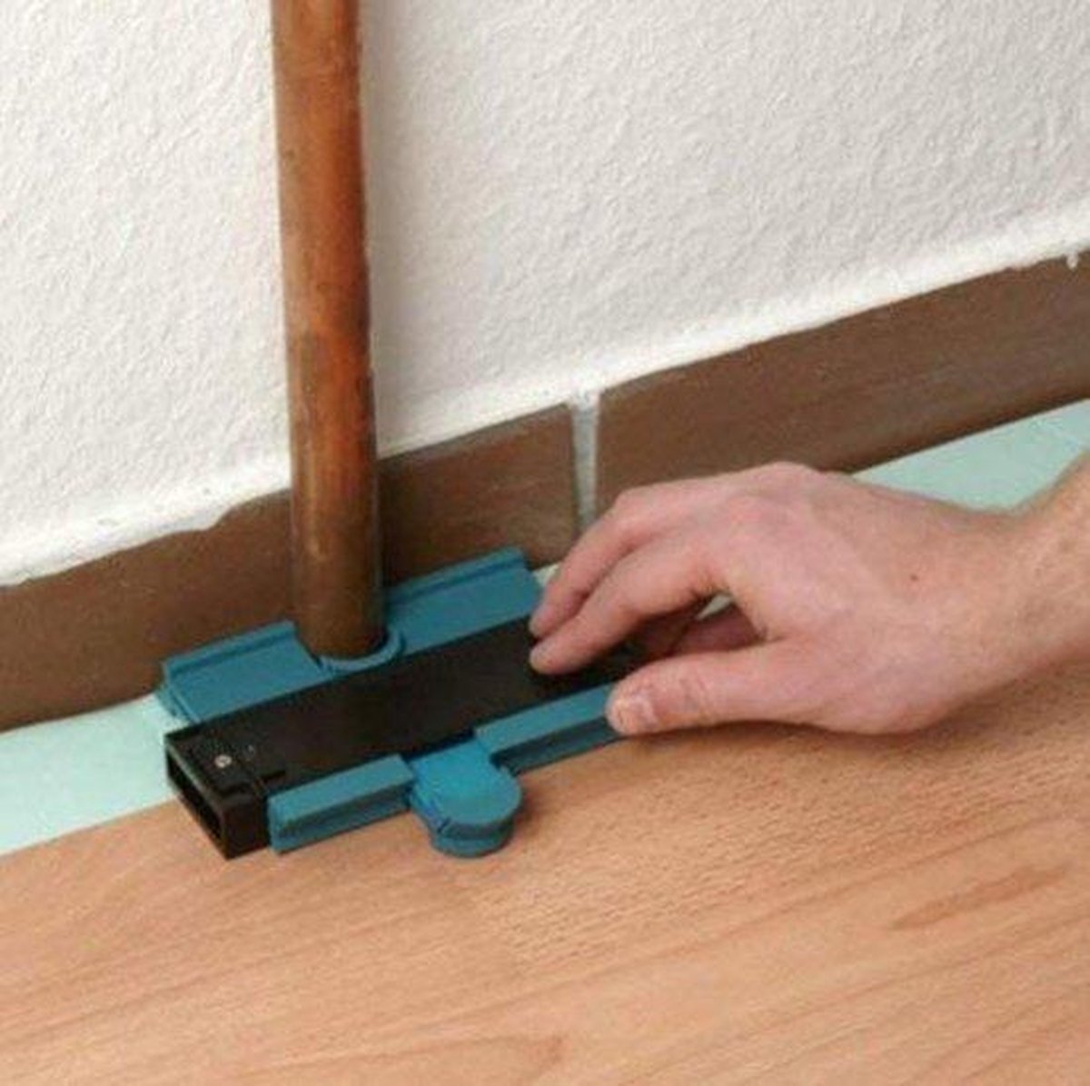 Laminate marking aid - easily mark laminate to size yourself with this laminate template