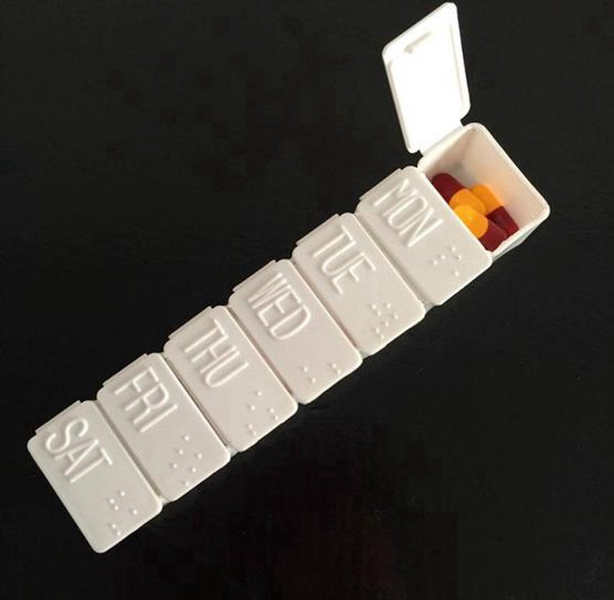 Pill Box | 7-Day Pill Box | Medicine Box | Pill Box | 1 Week | With Daily Divider | White