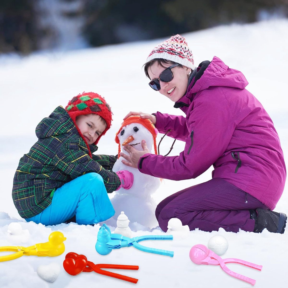 4 Pieces Snowball Maker for Children - Ball/Heart/Duck/Snowman - Safe PP Material