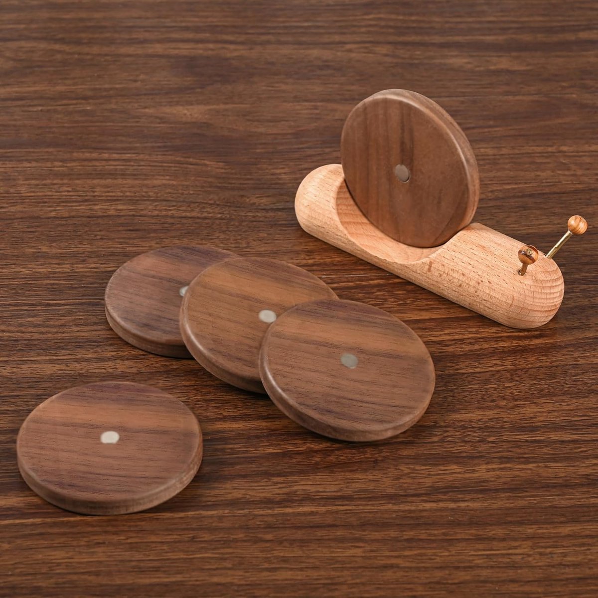 Wooden coasters - Natural acacia wood coasters - Cute and fun with stand - Modern home decor - Perfect for the coffee table - 7 x 7 cm - 5 pieces