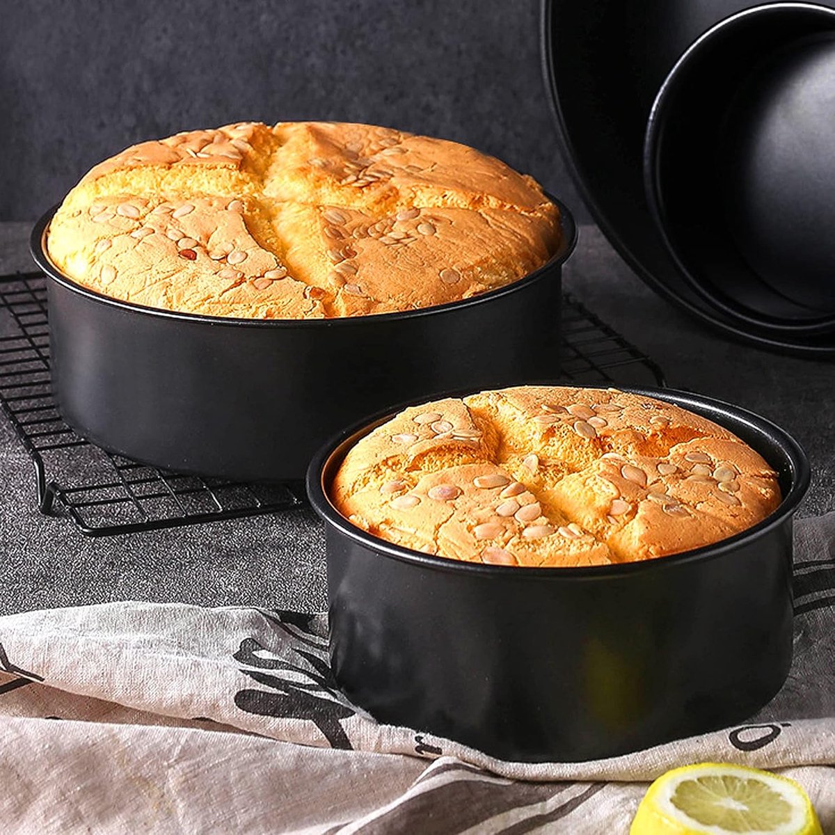 baking pans - round baking pans of 10 cm and 15 cm - stainless steel with non-toxic coating - easy to clean and release - 5 cm deep straight sides