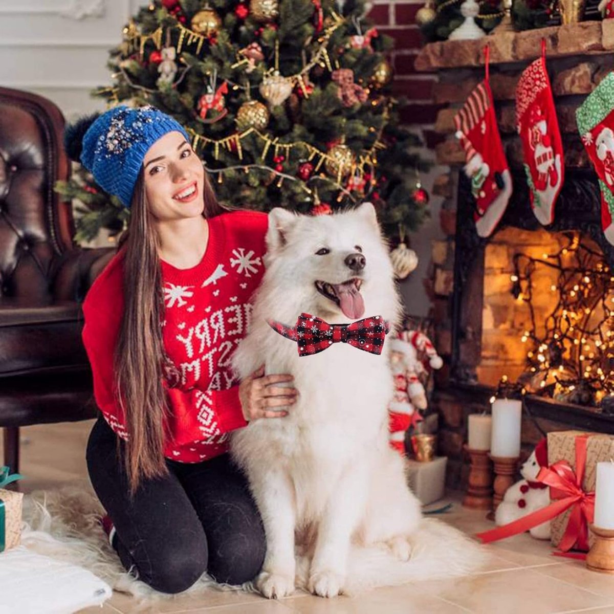 Christmas Dog Bow Tie - Festive Dog Bow Tie - Collar with Bow - Dog Collar - Red - Checkered Bowtie - Adjustable Neckline - Dog Accessories - Dog Clothing - Dogwear - Christmas - Gift - Size M