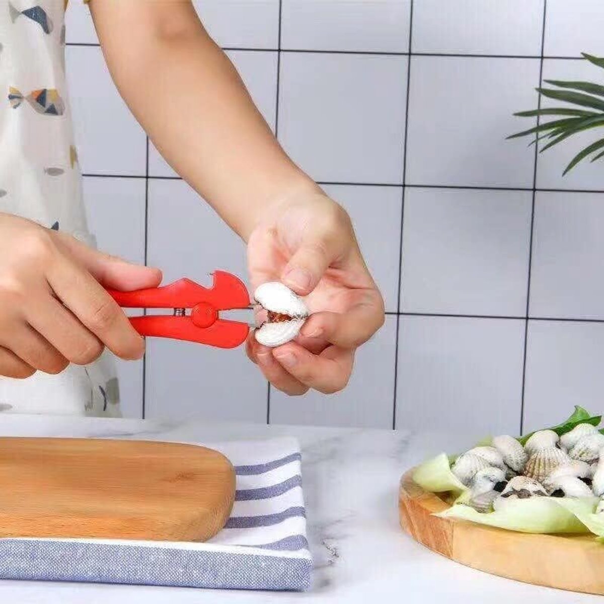 Oyster Knife - Professional Shell Opener - Fast and Efficient Oyster Cracking Knife - Multifunctional Blood Mussel Opener - Portable - Universal - Open Shell - Blood Mussel - High-Quality Kitchen Tools