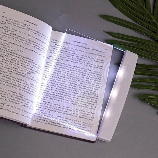 reading light for book - reading light - bookmark Book lamp - reading light for in bed - flat reading light - flexilight reading light - Battery operated (Requires 3 AA batteries, not included) - Suitable for reading in the evening - White