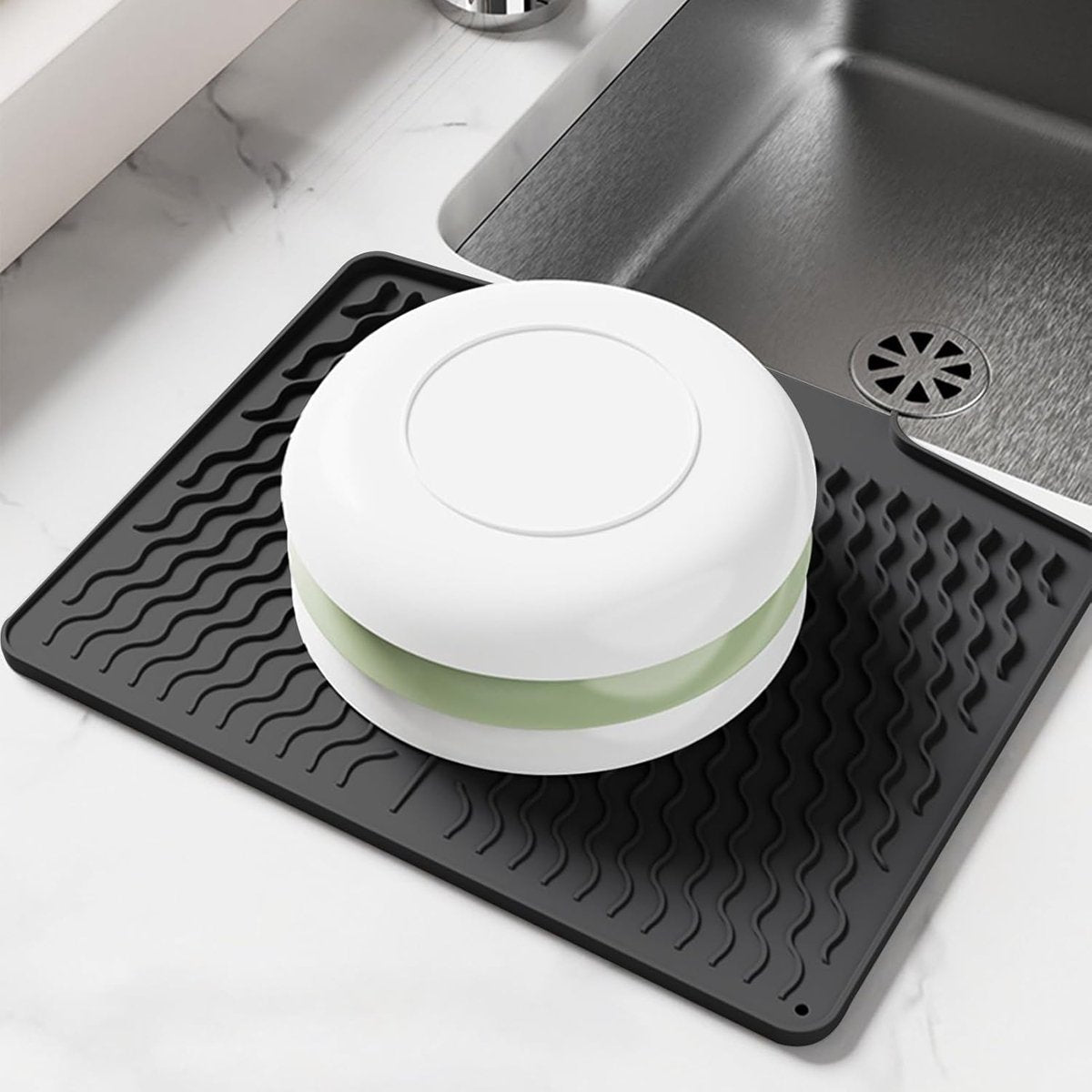 39*32 cm - Drain mat - Countertop drying mat - Foldable silicone drainer - kitchen drying mat - non-slip - silicone draining mat - for the sink, for kitchen utensils, cups, fruit and vegetables - black