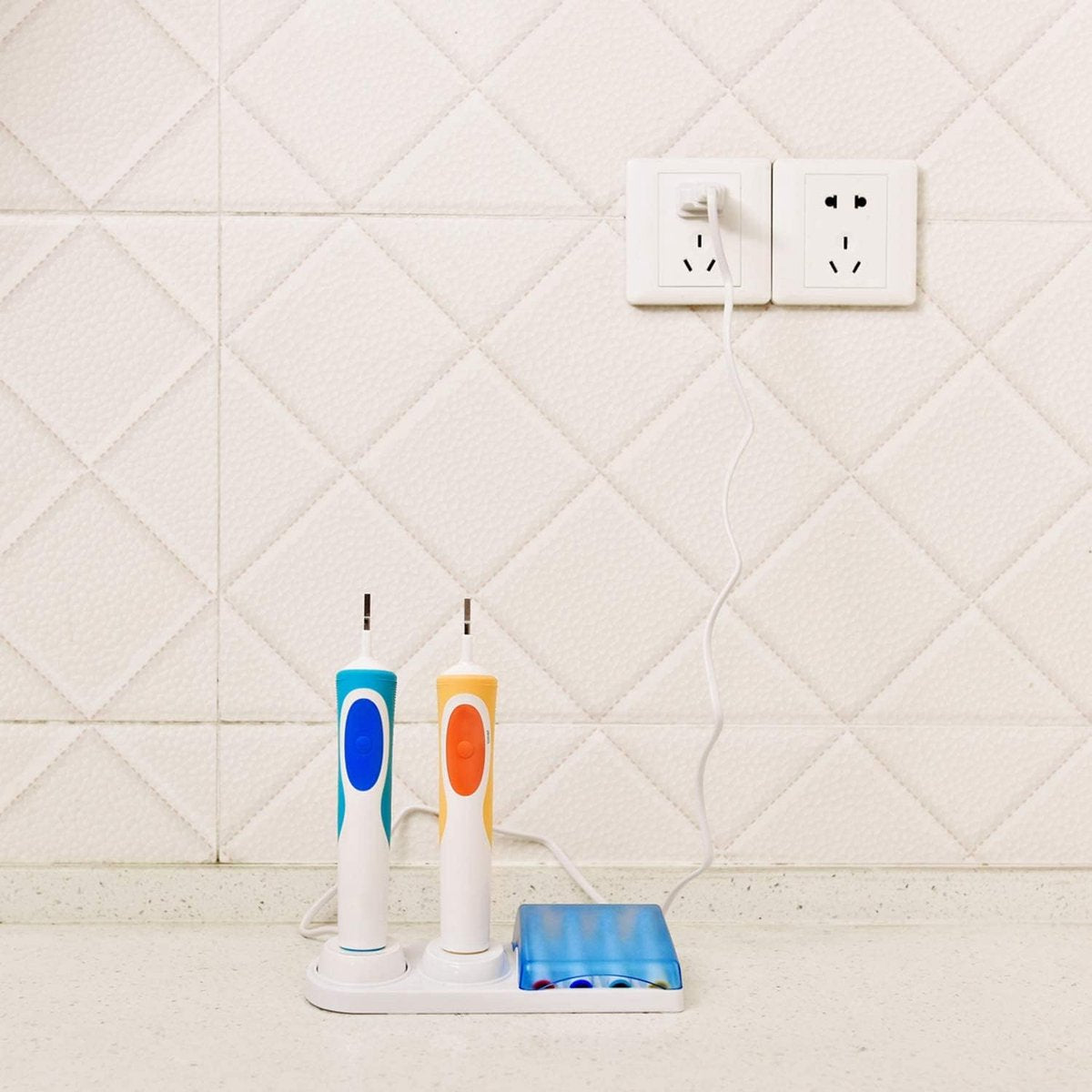 toothbrush holder - Toothbrush holder suitable for Oral-B - electric toothbrush holder suitable for Oral-B - holder for electric toothbrushes suitable for Oral-B - Suitable for 4 brush heads and 2 charging stations