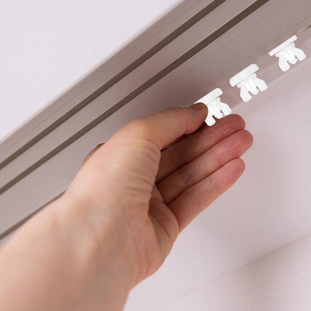 20 pieces - Curtain Rail Plugs - plastic curtain rail plugs - curtain locks - sliding rails - accessories for replacing curtains - curtain rail end lock - curtain stoppers for rail systems - 17*17*17 mm - white