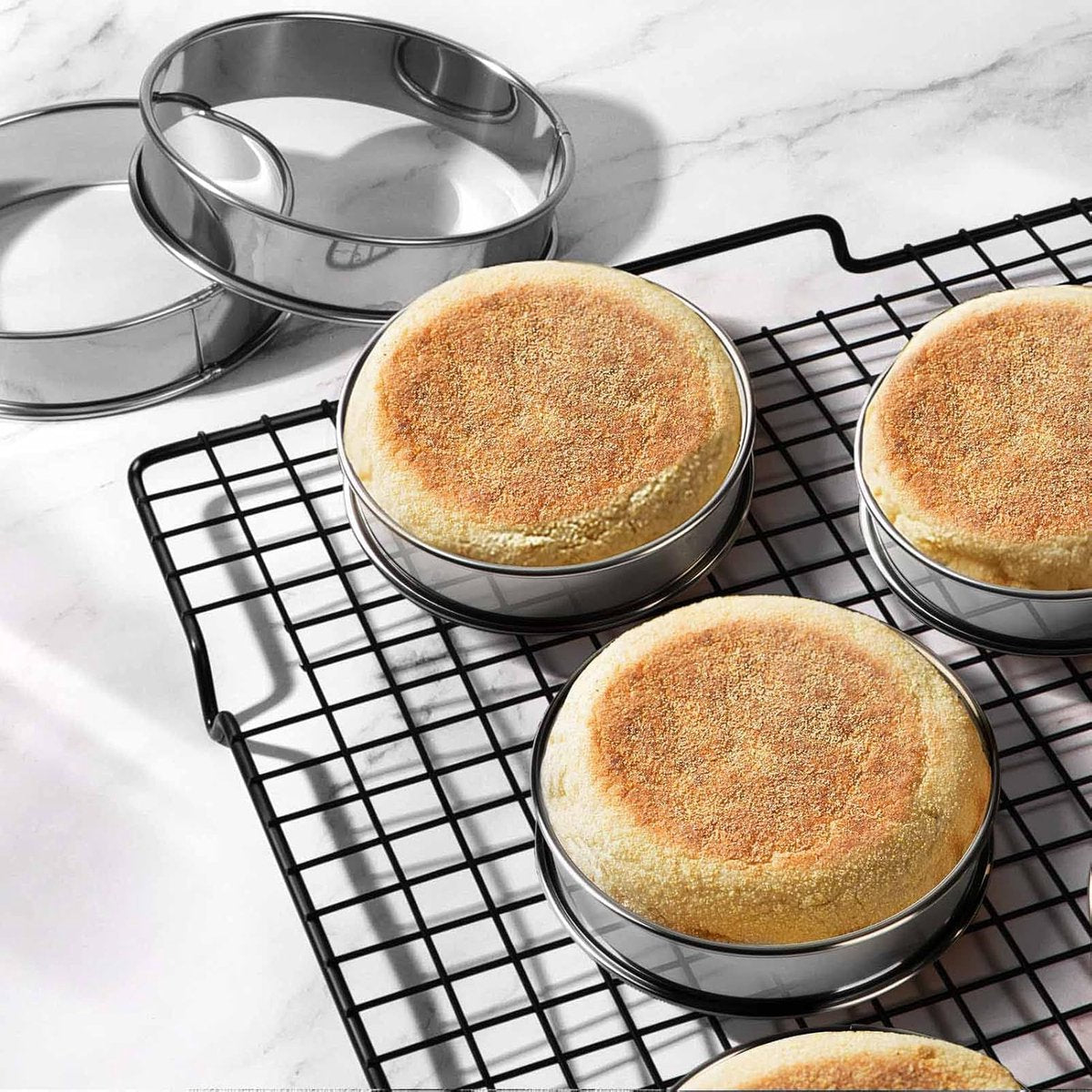 Muffin Rings - 6 Pieces - Cake Rings - Stainless Steel - Round - Non-Stick - Double Curled Edge - Scone Rings - Mousse Ring Cake Mold - Cake Rings - Baking Molds - Suitable for Cakes, Pastries, Cookies and Sandwiches - 8.5*2.5cm - Silver