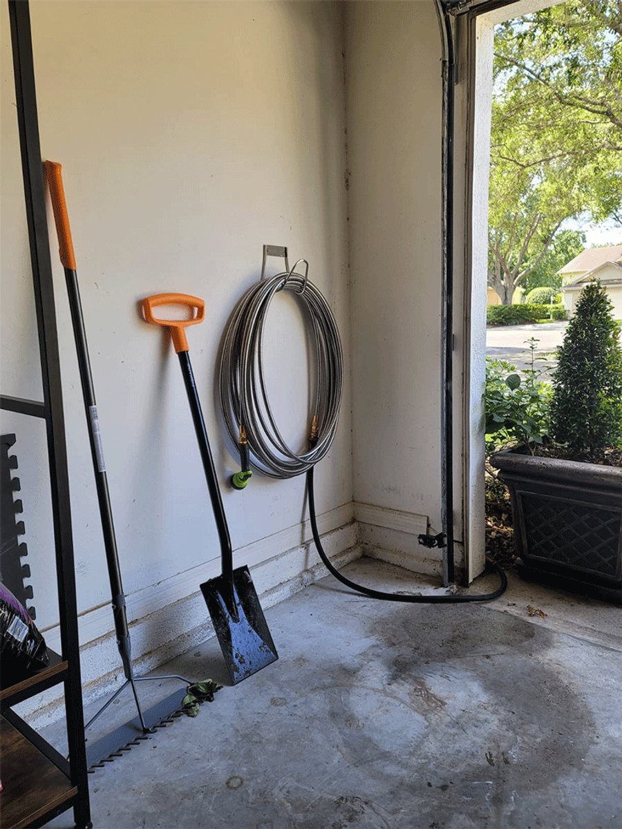 Garden Hose Holder - Stainless Steel - Silver - 17.5 x 15 x 16 cm - Wall-Mounted Hose Bracket - Garden Hose Reel - Hose Holder - Garden Hose Hanging System - Garden Tool Storage - For Hanging Garden Hoses, Ropes and Extension Cords