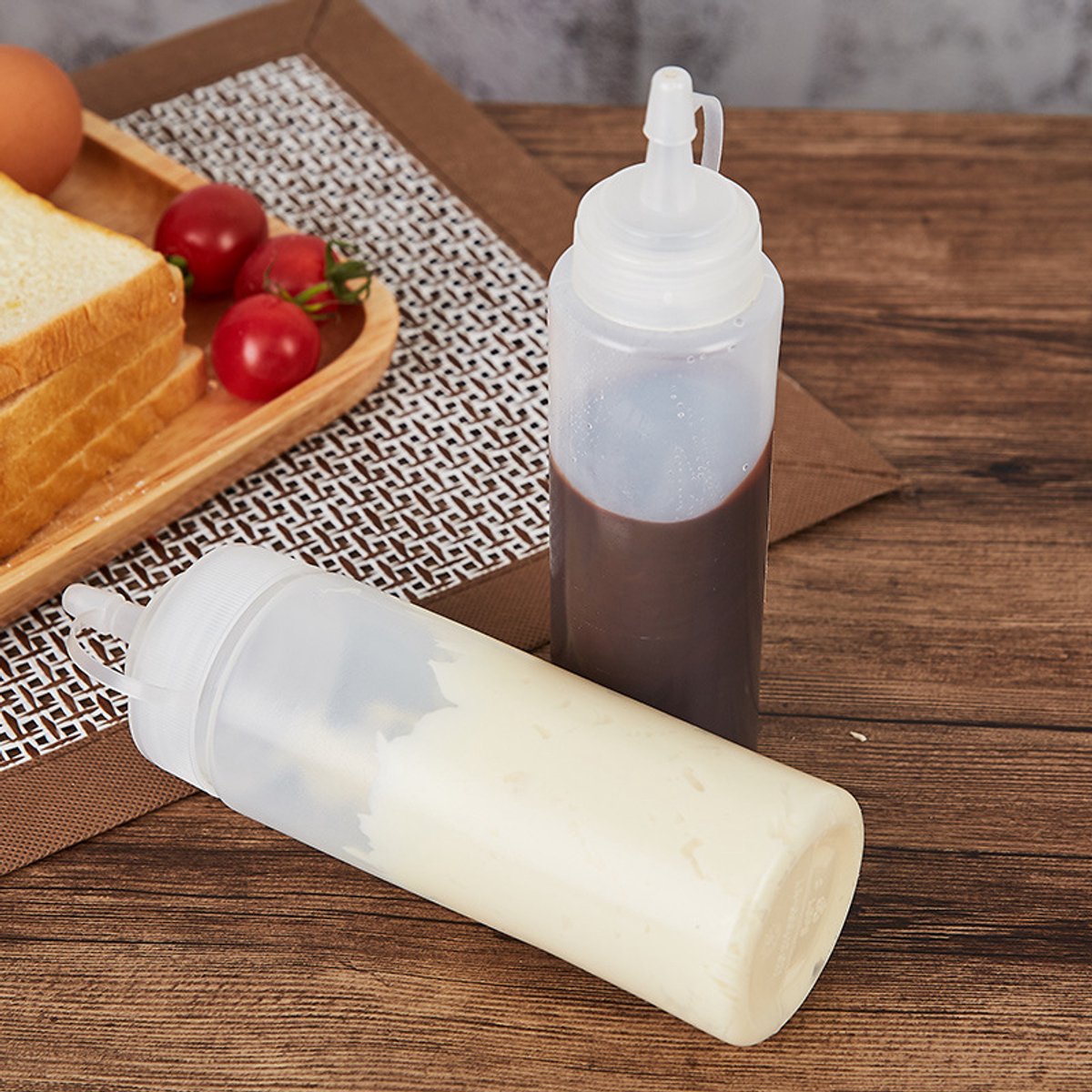 3 pieces - 360 ml - Squeeze bottle - dosing bottle - sauce bottles - Squeeze bottle for garnish, sauce or batter - sauce bottle - Garnish bottle - plastic - white - with spout cap - 6*6*20cm
