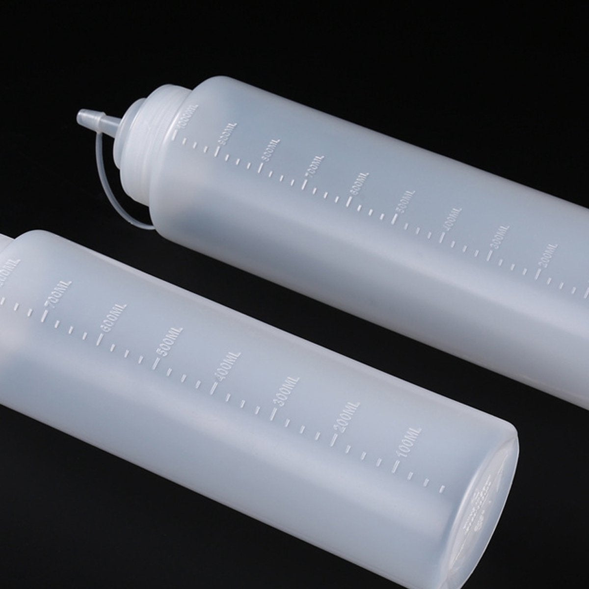 3 pieces - 360 ml - Squeeze bottle - dosing bottle - sauce bottles - Squeeze bottle for garnish, sauce or batter - sauce bottle - Garnish bottle - plastic - white - with spout cap - 6*6*20cm