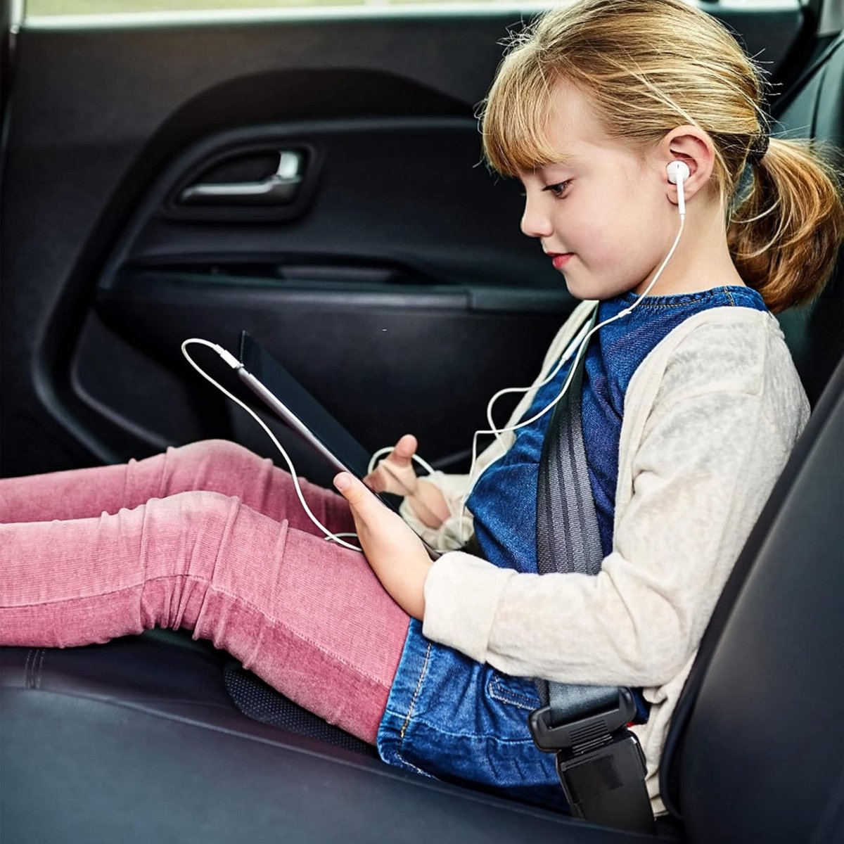 Seat belt buckle - 2 pieces - To lock the seat belt buckle - Seat belt protector child - Universal - Seat belt cover child - Black
