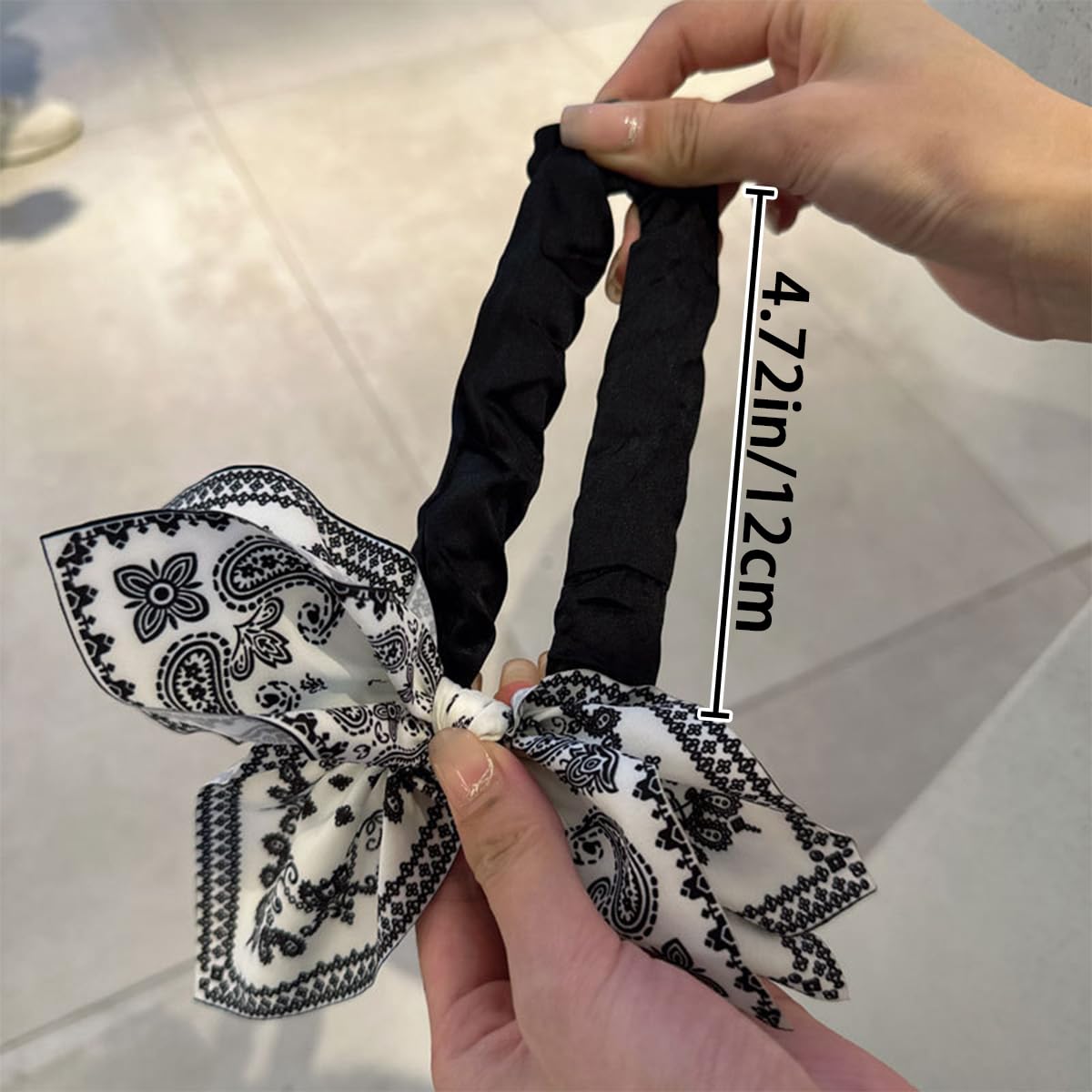 2 PCS Bandana Hair Claw Clip & 2 PCS Bandana Hair Ties Boho Hair Claw Clips Boho Bow Knot Bandana Fabric Hair Jaw Clips Paisley Hair Clip Non-slip Styling Hair Accessories for Women Girls