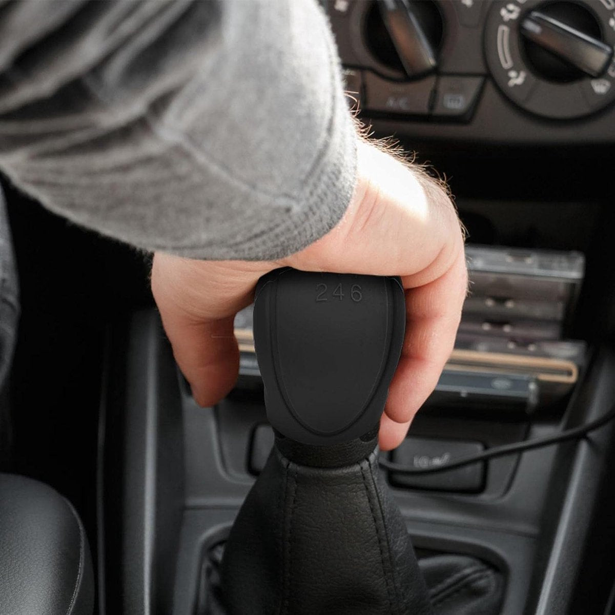 Transmission Lever Cover - Car Gear Shift Knob Cover - Car Gear Shift Knob Protective Cover - Car Round Soft Silicone Anti-slip Gear Shift Knob Cover - Black